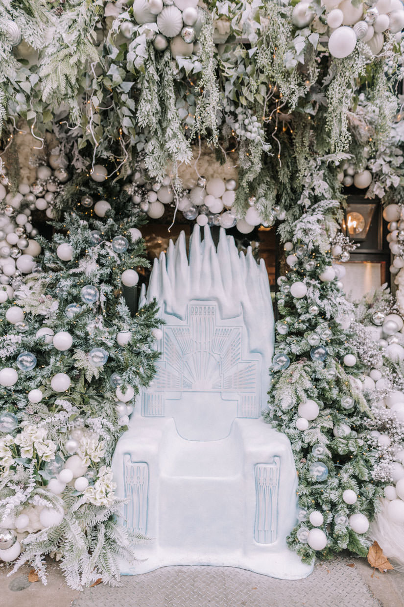 luxury christmas installations, london christmas 2019, luxury london florist, uk celebrity florist, ivy chelsea garden christmas